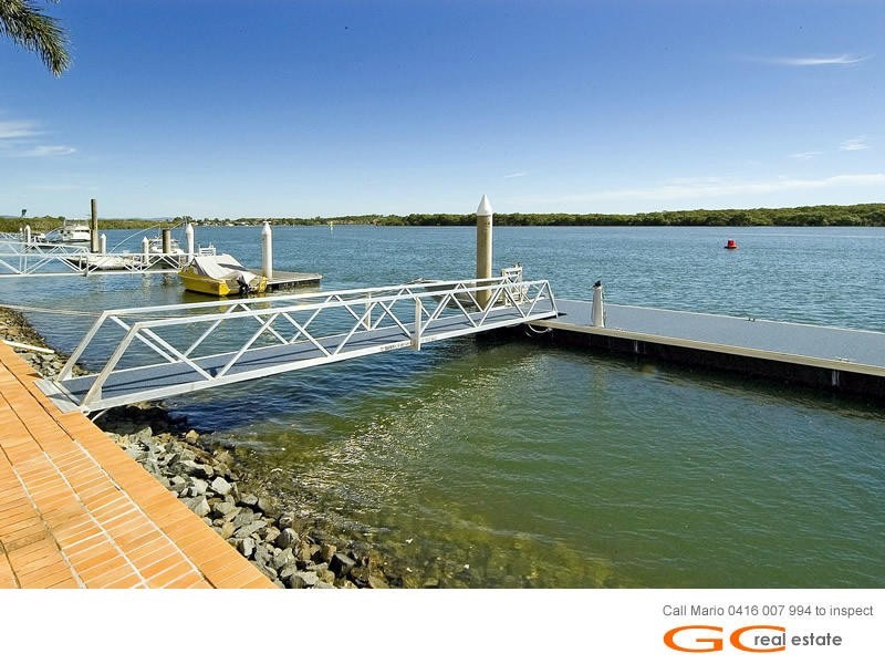 13 Hume Parade, Paradise Point QLD 4216