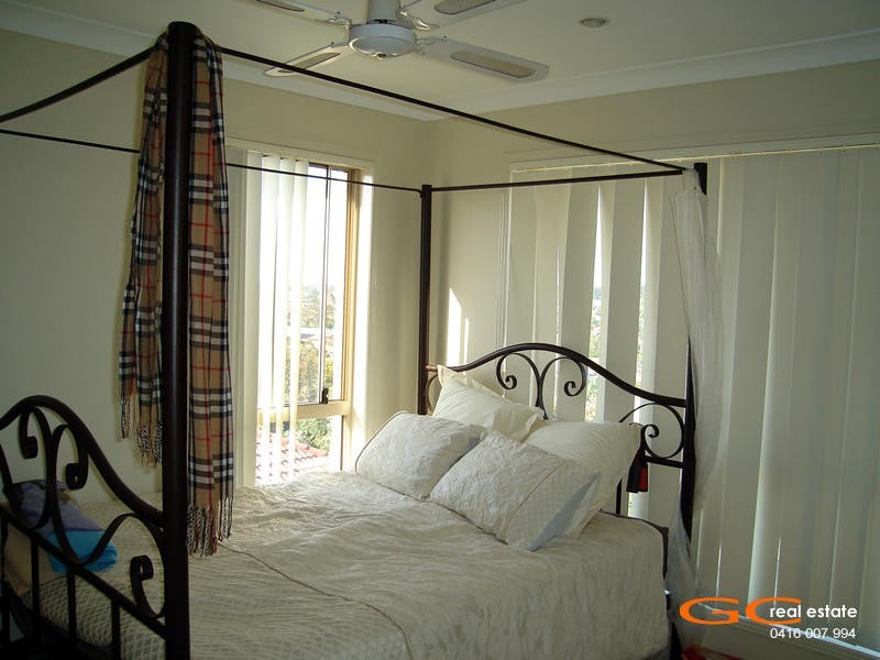 16 Highview Place, Parkwood QLD 4214