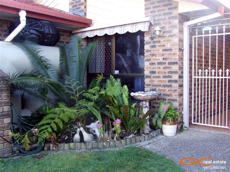 8 Longboat Pl, Biggera Waters QLD 4216