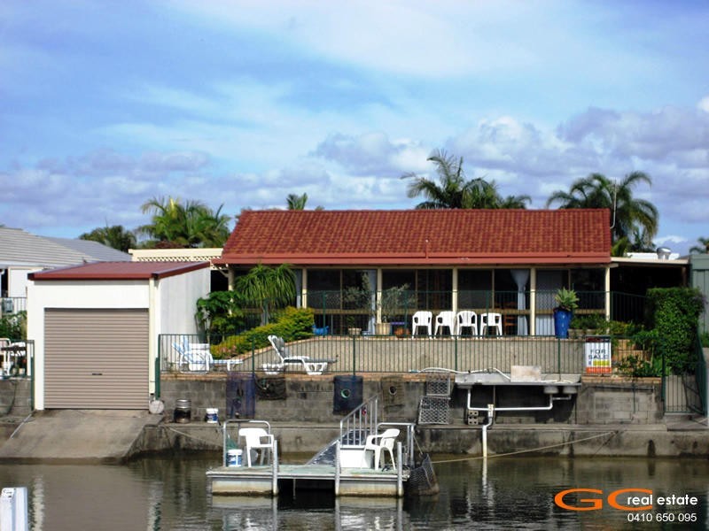 8 Longboat Pl, Biggera Waters QLD 4216