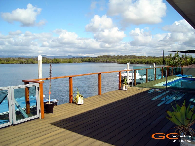 58 Tradewinds Avenue, Paradise Point QLD 4216