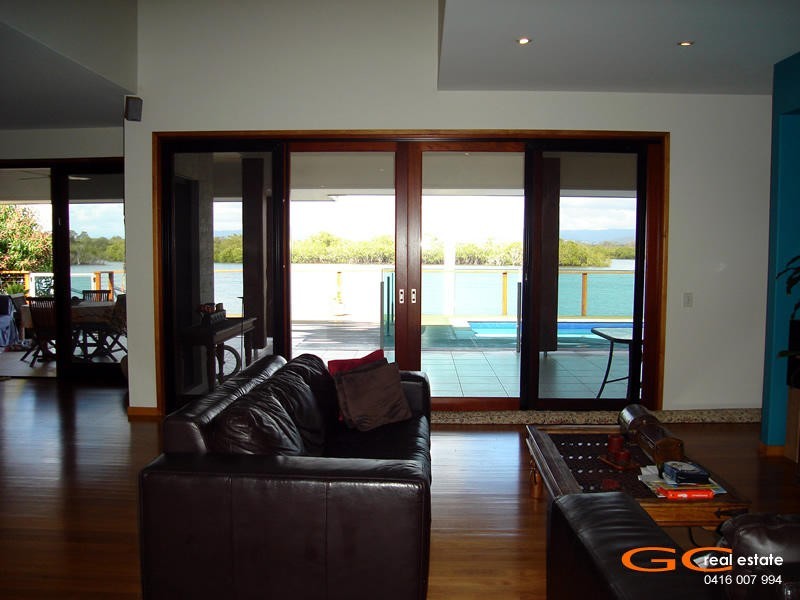 58 Tradewinds Avenue, Paradise Point QLD 4216