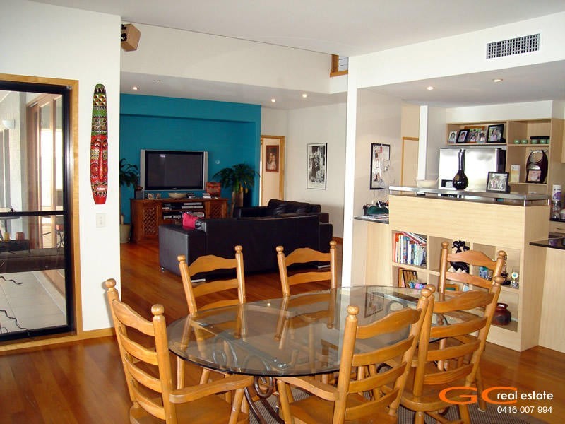 58 Tradewinds Avenue, Paradise Point QLD 4216