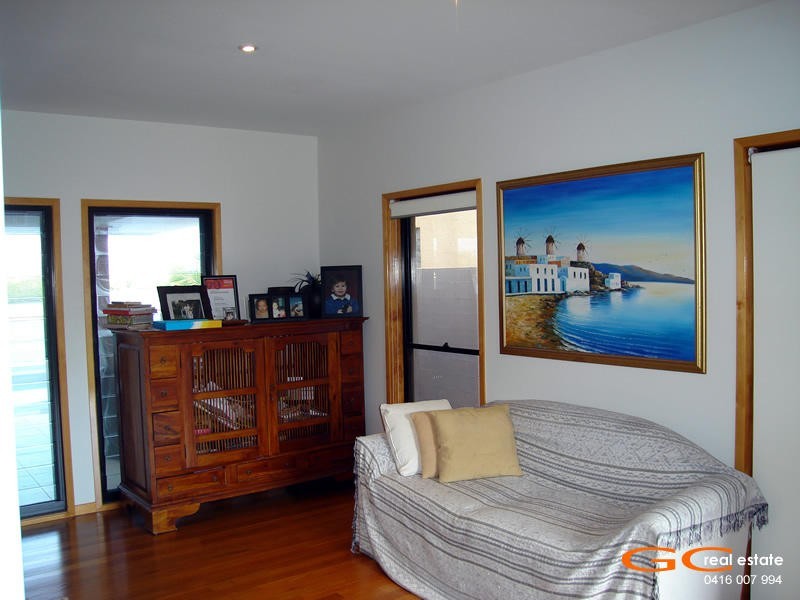 58 Tradewinds Avenue, Paradise Point QLD 4216