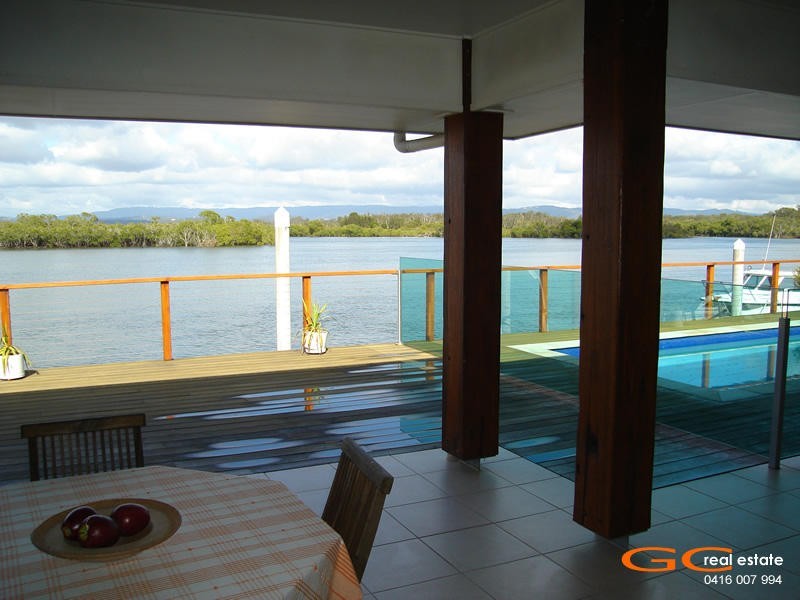58 Tradewinds Avenue, Paradise Point QLD 4216