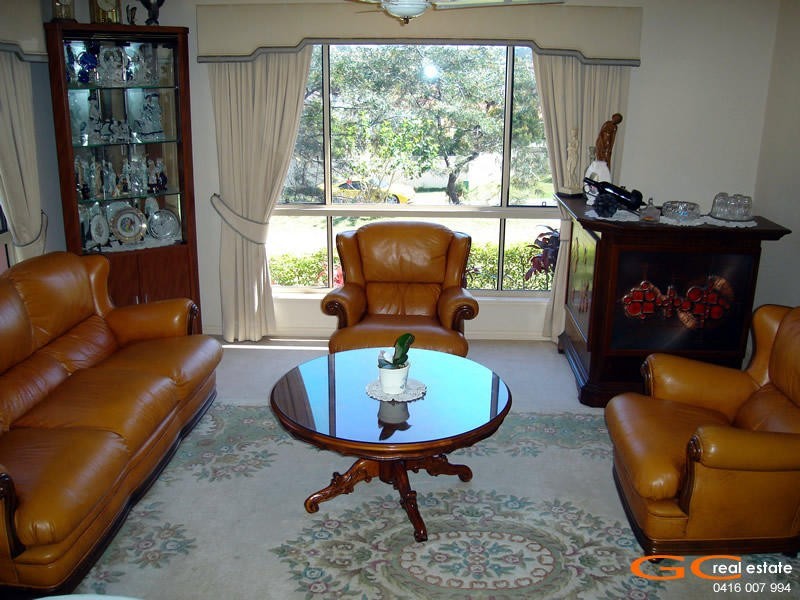 29 Tee Trees Blvd, Arundel QLD 4214