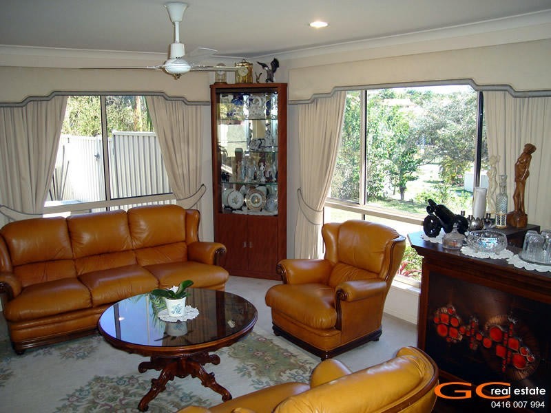 29 Tee Trees Blvd, Arundel QLD 4214