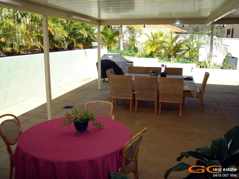 29 Tee Trees Blvd, Arundel QLD 4214