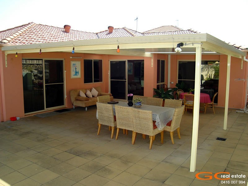 29 Tee Trees Blvd, Arundel QLD 4214