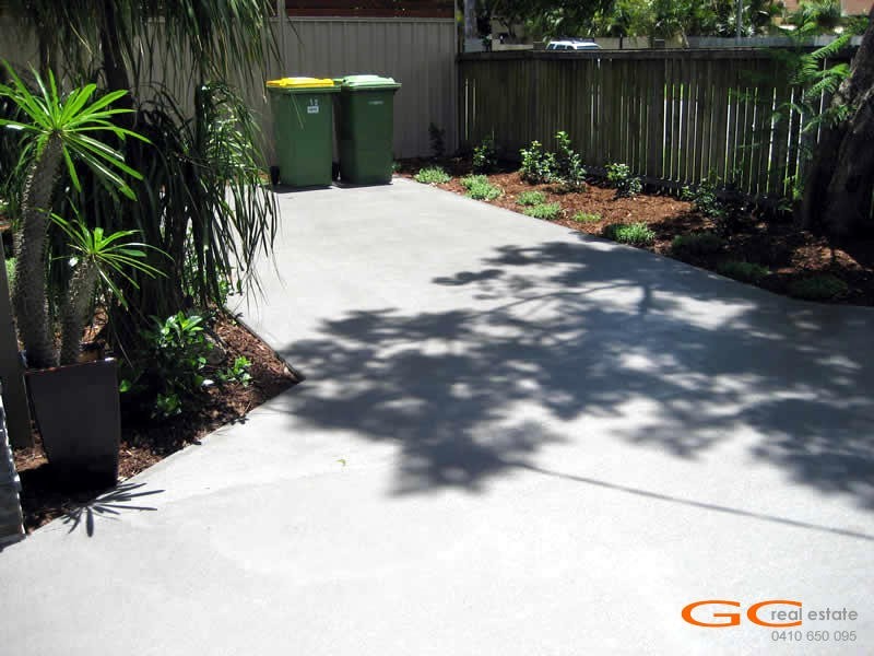 12 Tarni Street, Coombabah QLD 4216