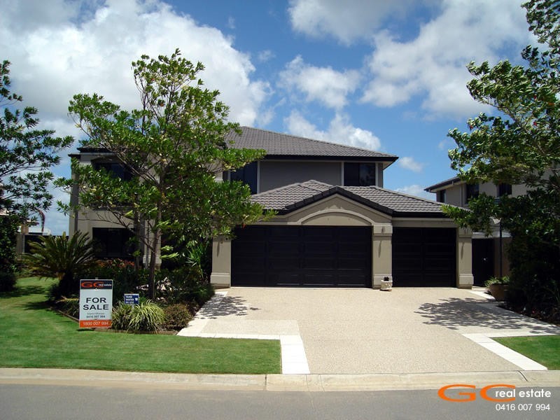 8 Parkview Place, Helensvale QLD 4212