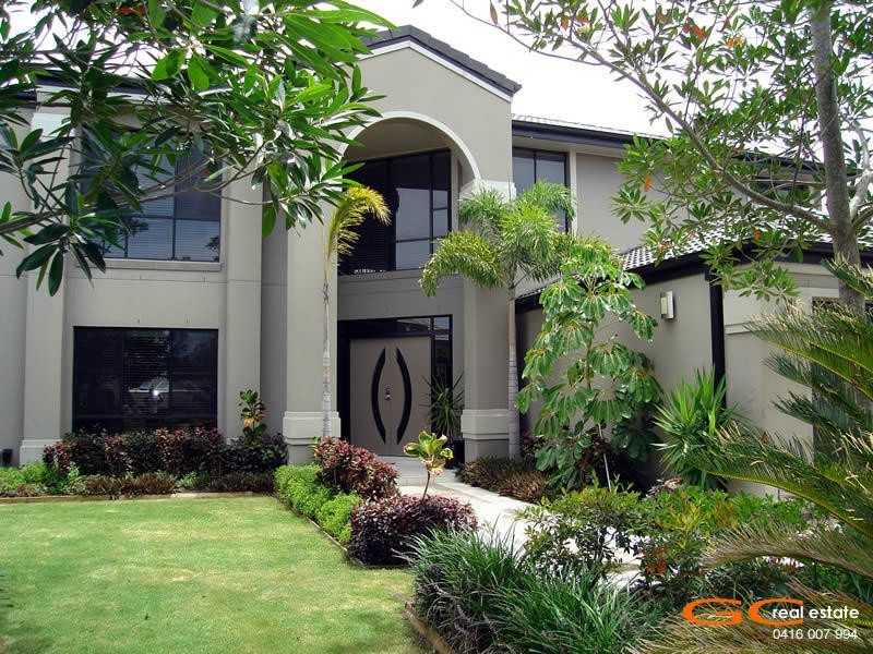 8 Parkview Place, Helensvale QLD 4212