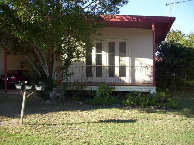 2-61 Cypress, Urangan QLD 4655