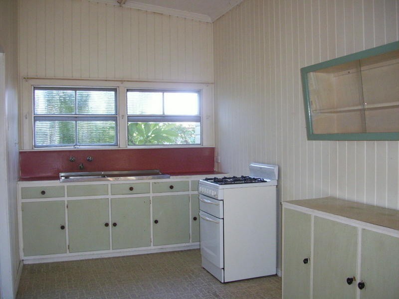 2-61 Cypress, Urangan QLD 4655