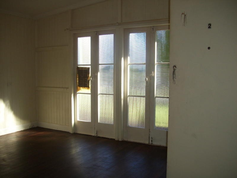 2-61 Cypress, Urangan QLD 4655