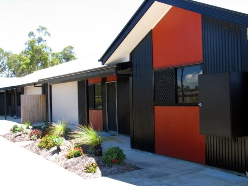213 A Pulgul St, Urangan QLD 4655