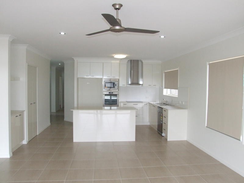 47B Endeavour Way, Eli Waters QLD 4655