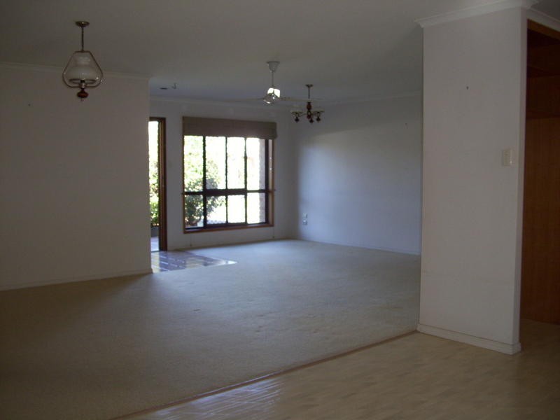 6 Berna Crt, Point Vernon QLD 4655