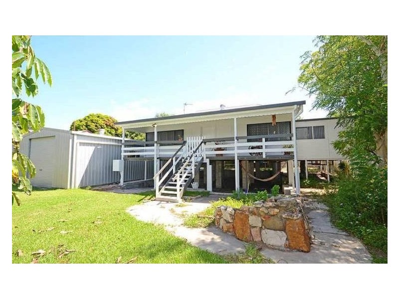 19 Hibiscus Street, Urangan QLD 4655