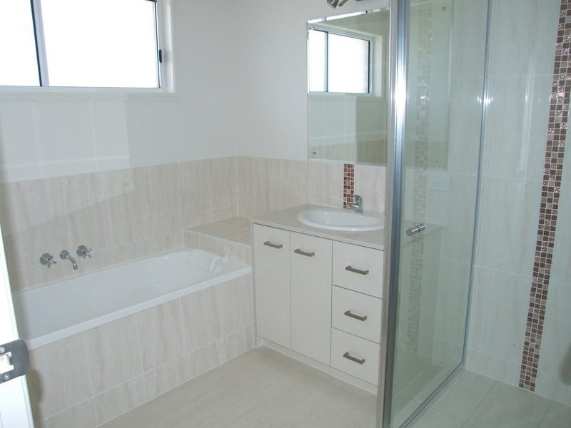 5 Zac Crt, Urraween QLD 4655