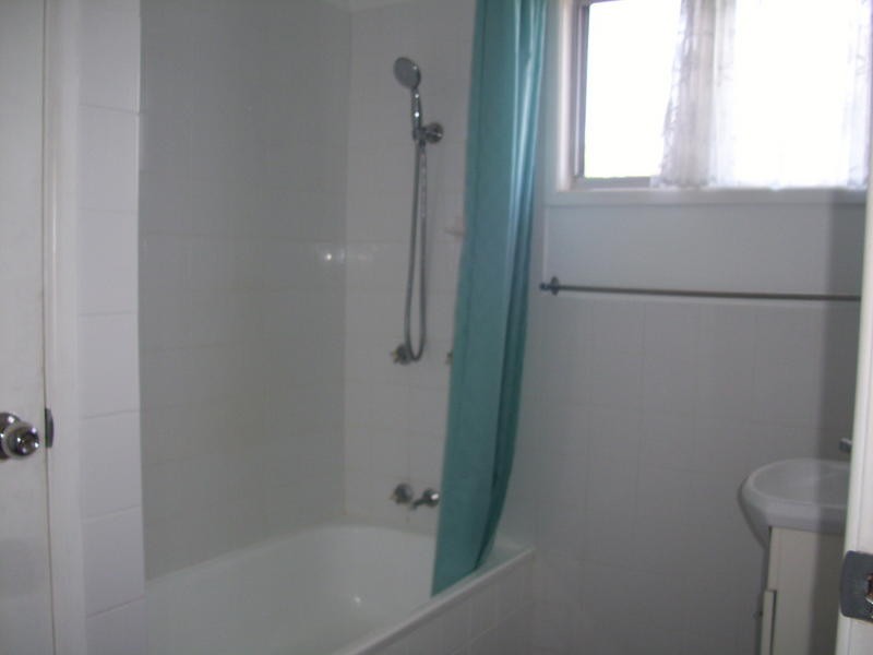 33 Murphy Street, Point Vernon QLD 4655