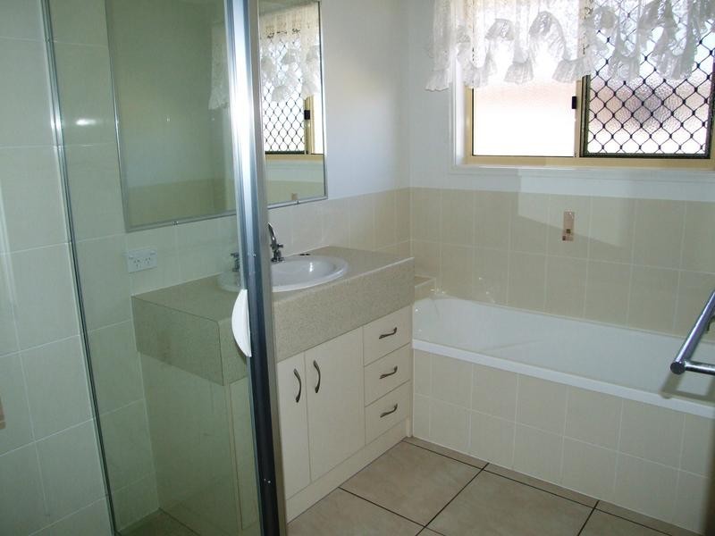 2 Belgrave Way, Urraween QLD 4655