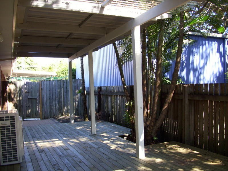 4-70 King Street, Urangan QLD 4655