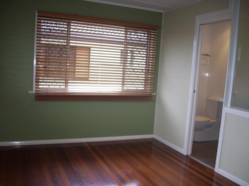 148 Long Street, Point Vernon QLD 4655