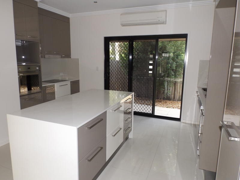 5/19 King Street, Urangan QLD 4655