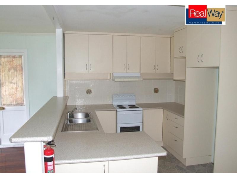 32 John St, Scarness QLD 4655