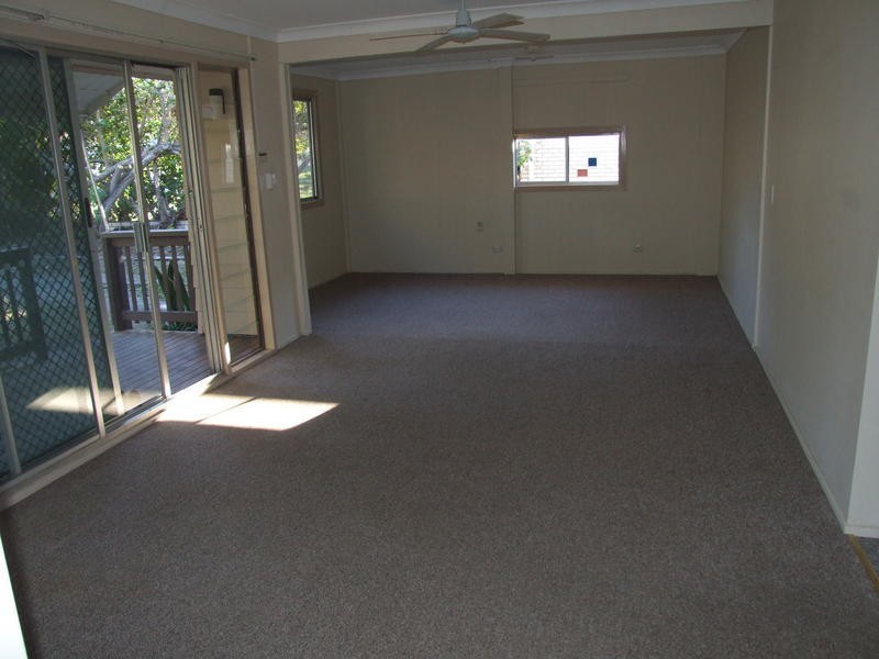 39 John St, Scarness QLD 4655