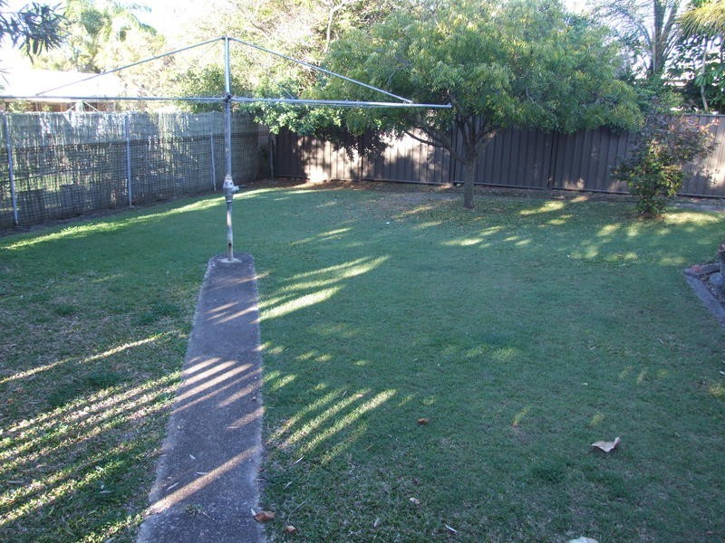 39 John St, Scarness QLD 4655