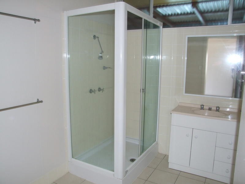 9 Aplin St, Point Vernon QLD 4655