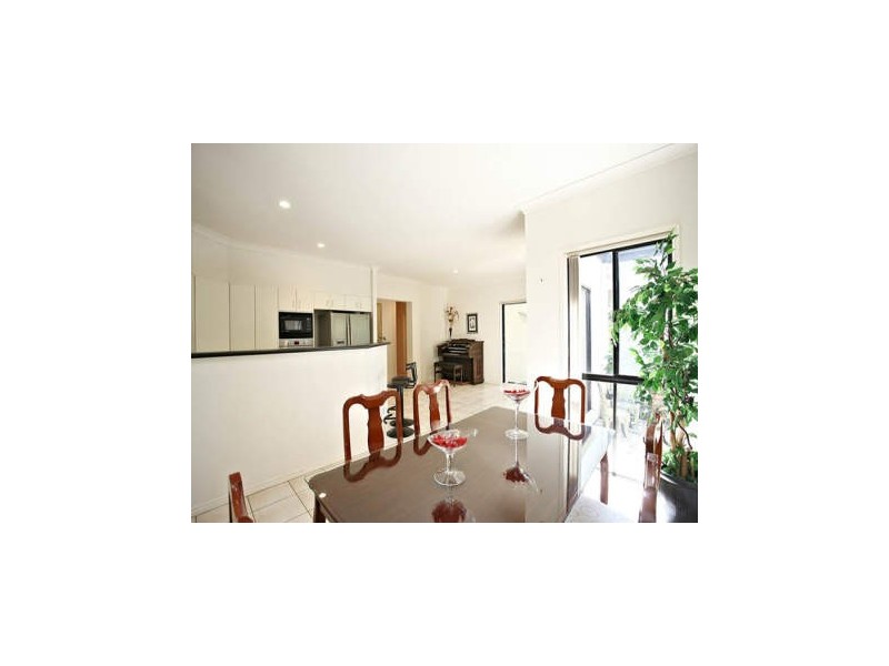 6 Fan Road, Robina QLD 4226