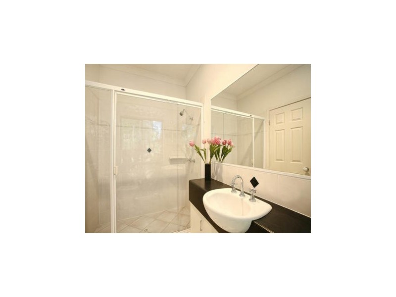 6 Fan Road, Robina QLD 4226