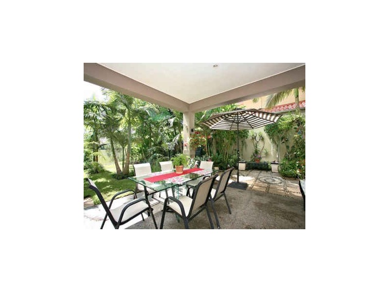 6 Fan Road, Robina QLD 4226