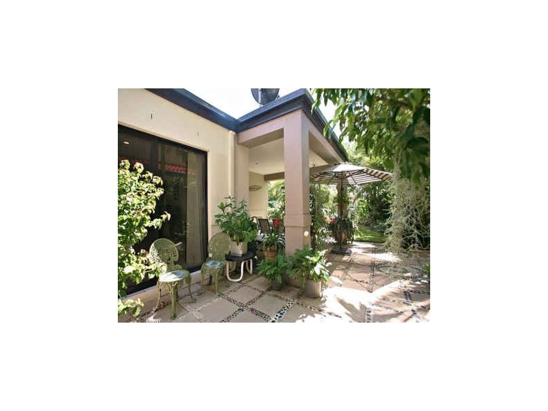 6 Fan Road, Robina QLD 4226