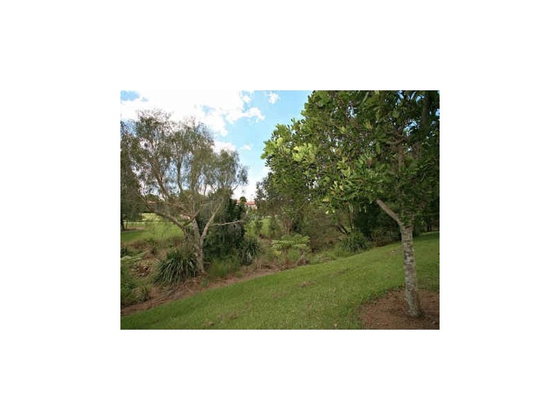 6 Fan Road, Robina QLD 4226