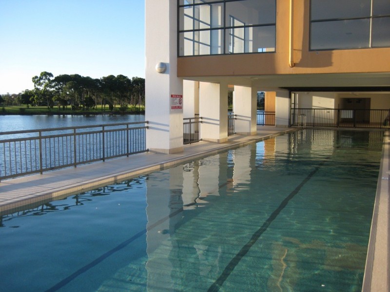 547/25 Lake Orr Drive, Robina QLD 4226