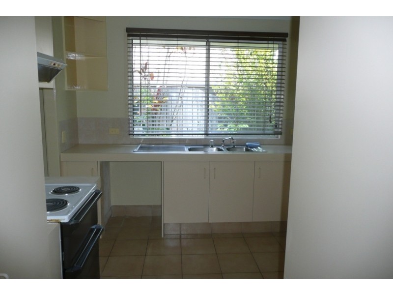 6/36 Cheltenham Drive, Robina QLD 4226