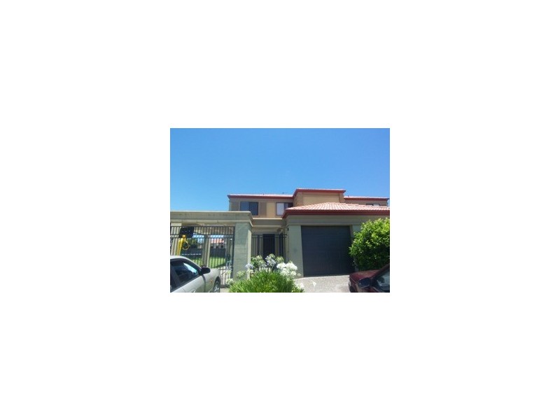 1/55 Olympus Drive, Robina QLD 4226