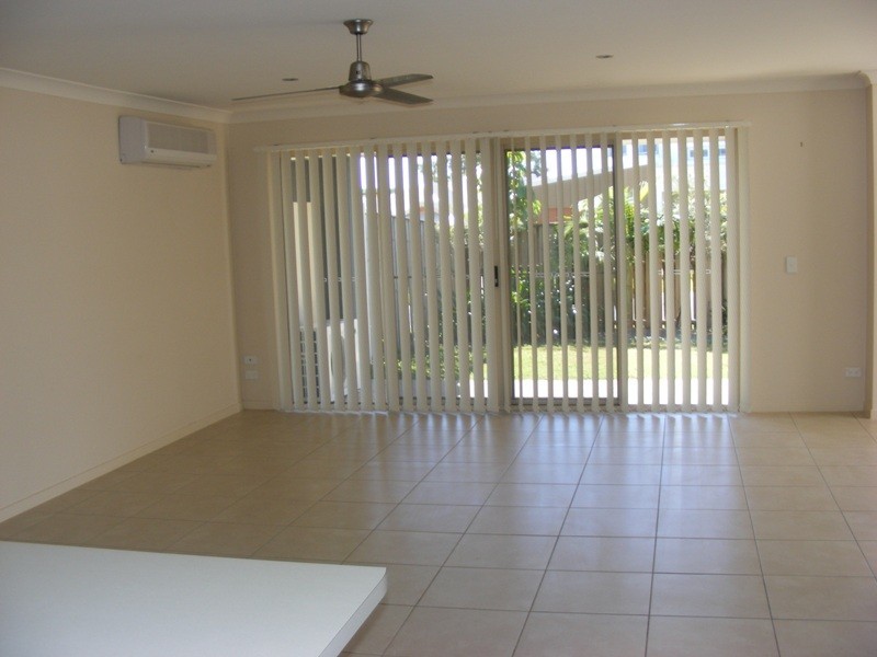 2/1 Learmonth Place, Reedy Creek QLD 4227