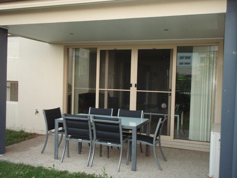 2/1 Learmonth Place, Reedy Creek QLD 4227