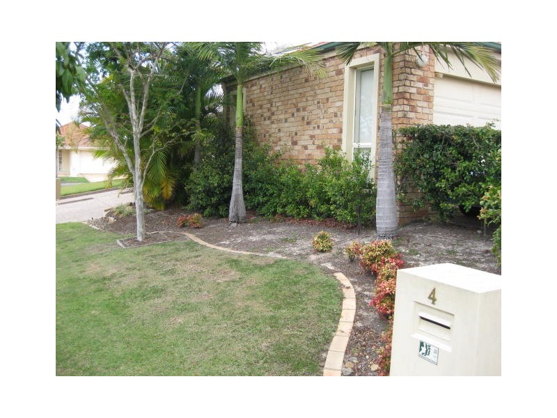 4 Wildfire Court, Robina QLD 4226