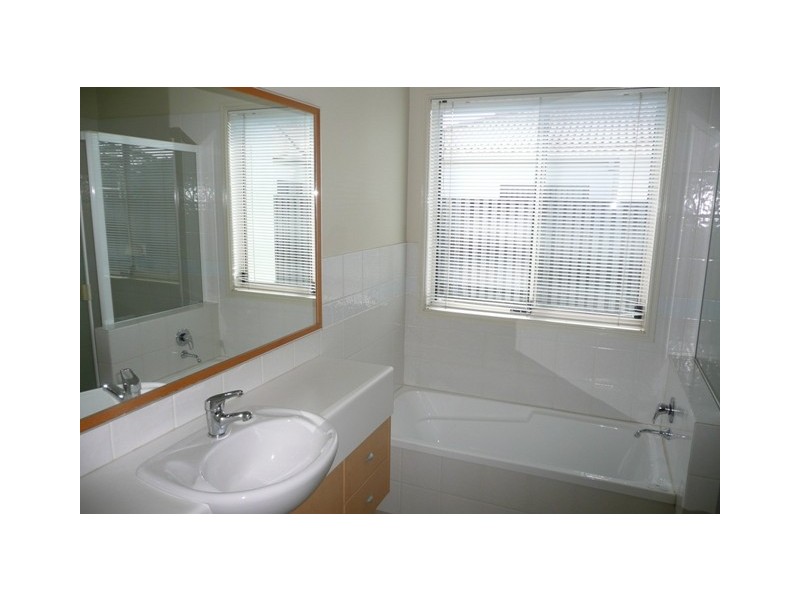 24 Nardoo Street, Robina QLD 4226