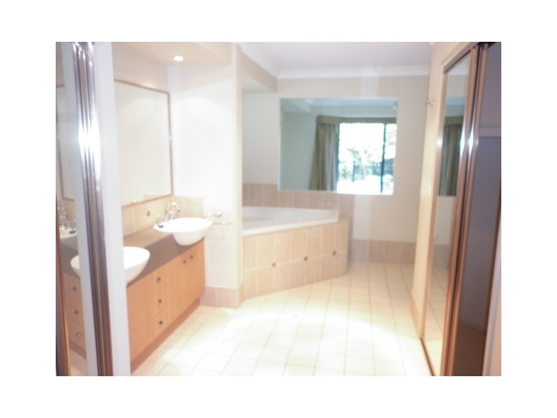 44 Straite Drive, Robina QLD 4226