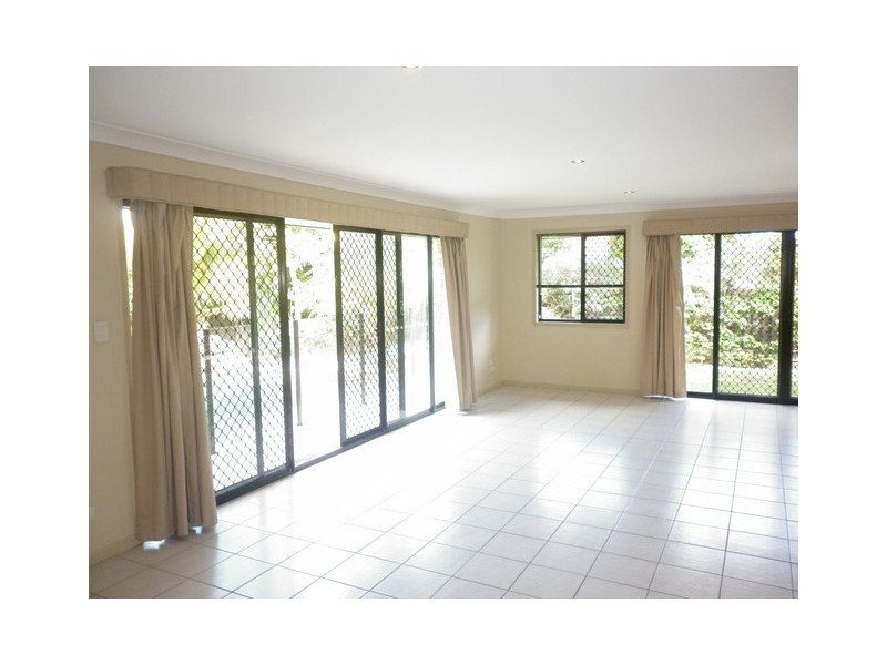44 Straite Drive, Robina QLD 4226