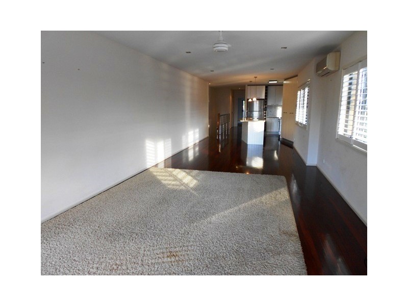 2/4 Acanthus Avenue, Burleigh Waters QLD 4220