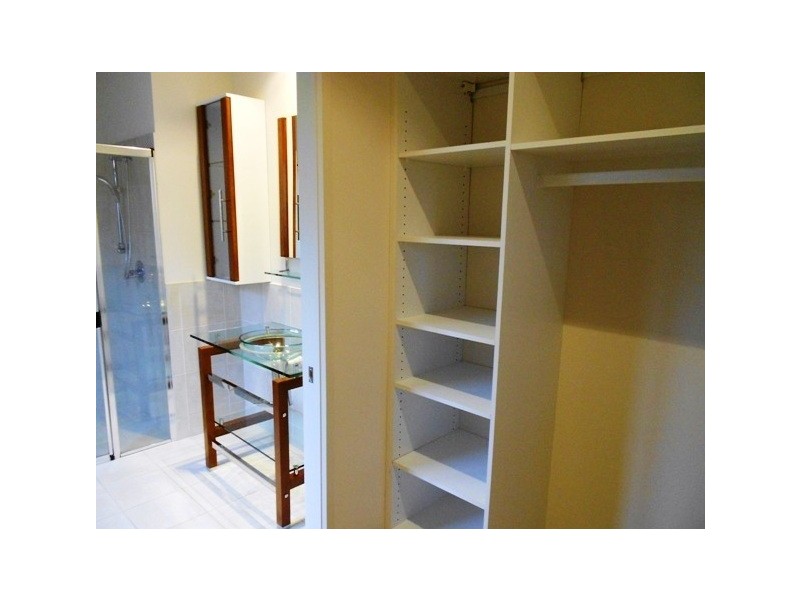 2/4 Acanthus Avenue, Burleigh Waters QLD 4220