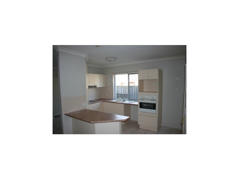 33 Dartmouth Court, Varsity Lakes QLD 4227
